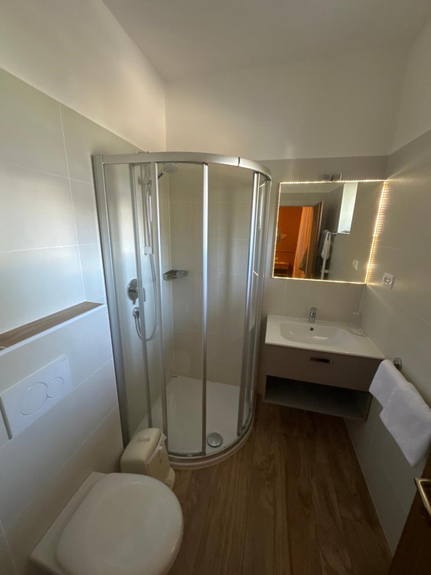 Hotel Rastlhof Schenna Eksteriør bilde