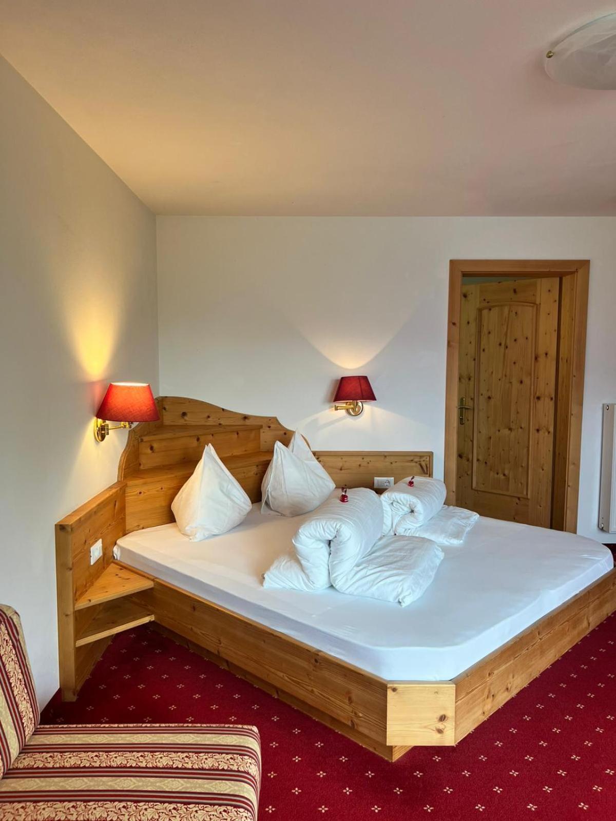 Hotel Rastlhof Schenna Eksteriør bilde